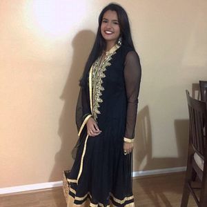 Meet your Posher, Priya